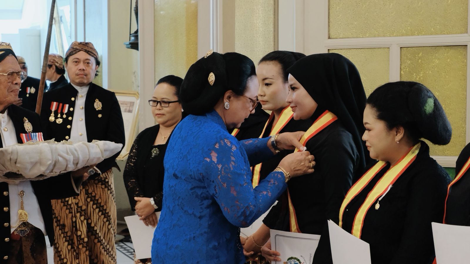 Dokter Kecantikan Ayu Widyaningrum Raih Gelar Kehormatan dari Keraton Kasunanan Surakarta Hadiningrat