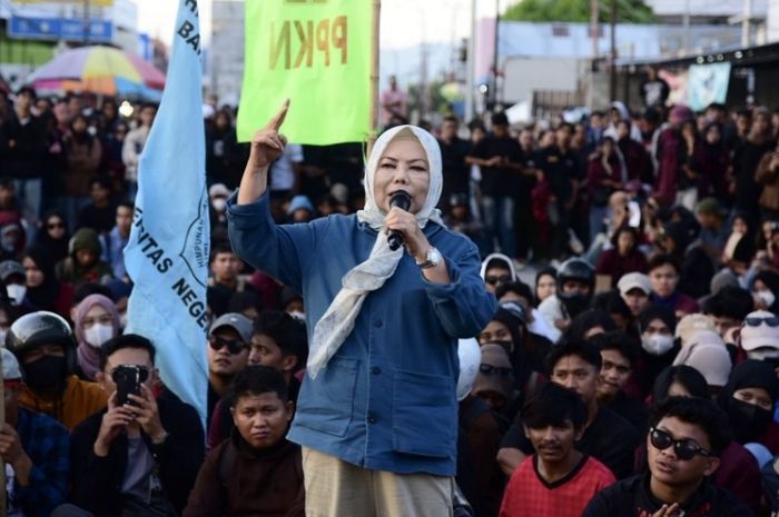 Pesan Wagub Gorontalo ke Mahasiswa Pendemo: Belajarlah Sungguh-sungguh dan Raih Cita-cita