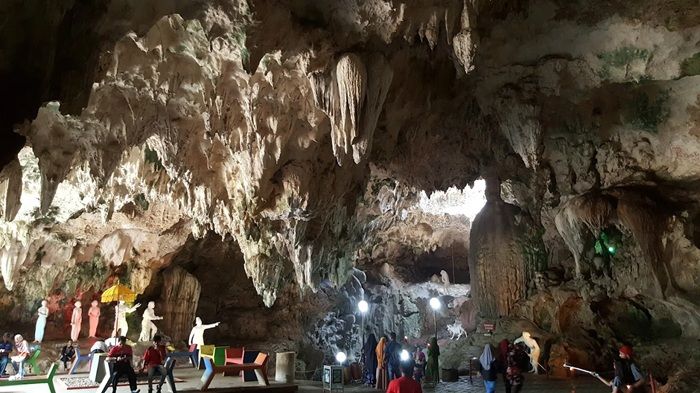 7 Gua Paling Bersejarah di Indonesia: Dari Situs Prasejarah Hingga Saksi Perjuangan Kemerdekaan