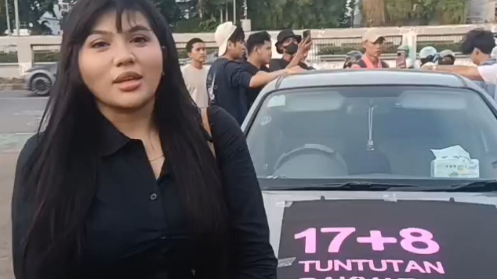 Dea Ayu Ikut Aksi Damai di DPR, Suarakan 17+8 Tuntutan Rakyat