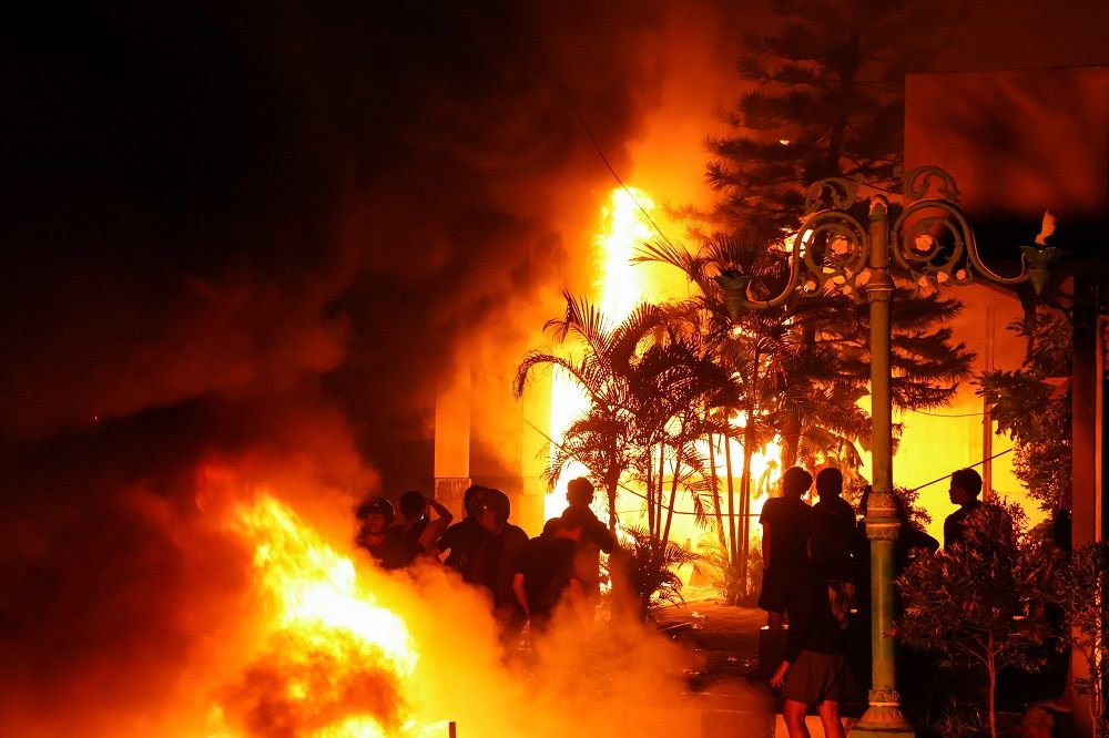 11 Orang Jadi Tersangka Kasus Pembakaran Gedung DPRD Makassar