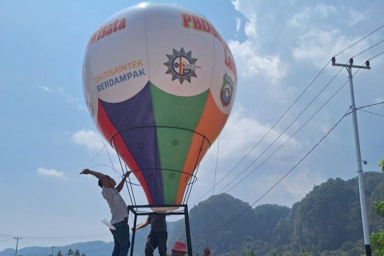 Unismuh Makassar dan UMPAR Kembangkan Desa Wisata Agroekologi di Kawasan Karst Pangkep