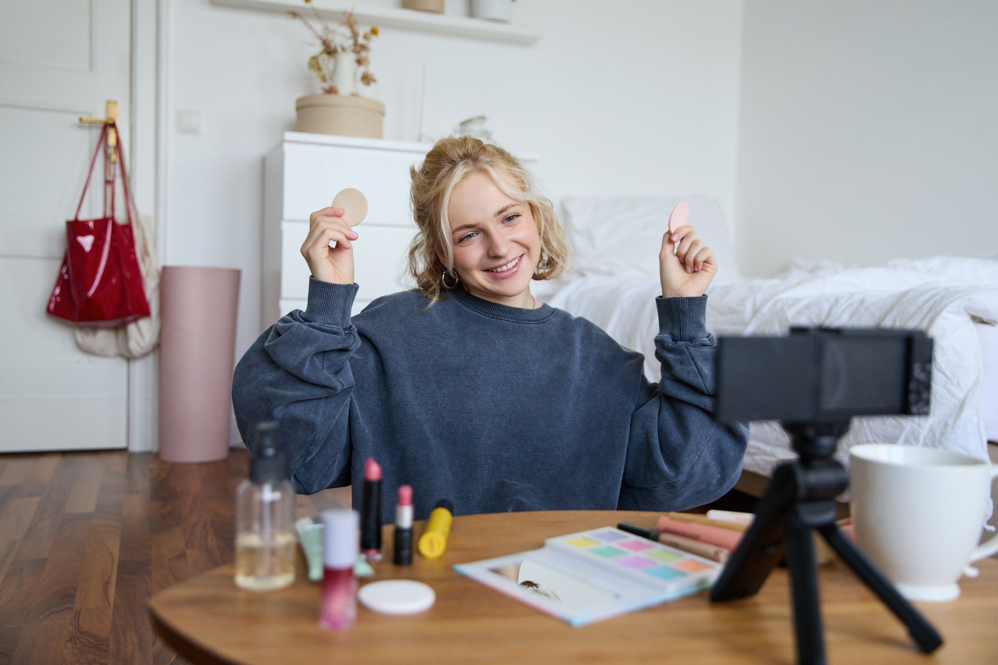 30 Ide Nama Channel YouTube Girls Aesthetic yang Unik dan Menarik