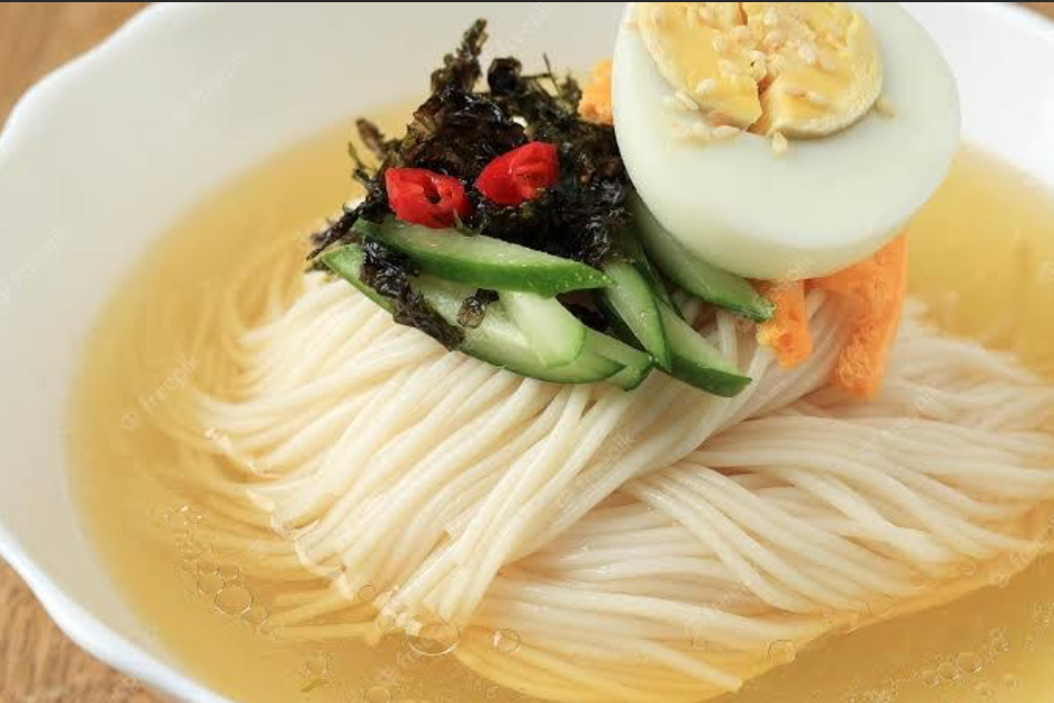 Khas dan Lezat: 7 Makanan Korea yang Wajib Dimakan pada Saat Tertentu