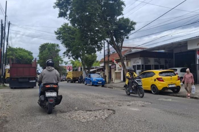 Pemerintah Siapkan Rp1,6 Miliar untuk Pemeliharaan Jalan Rusak di Kota Gorontalo