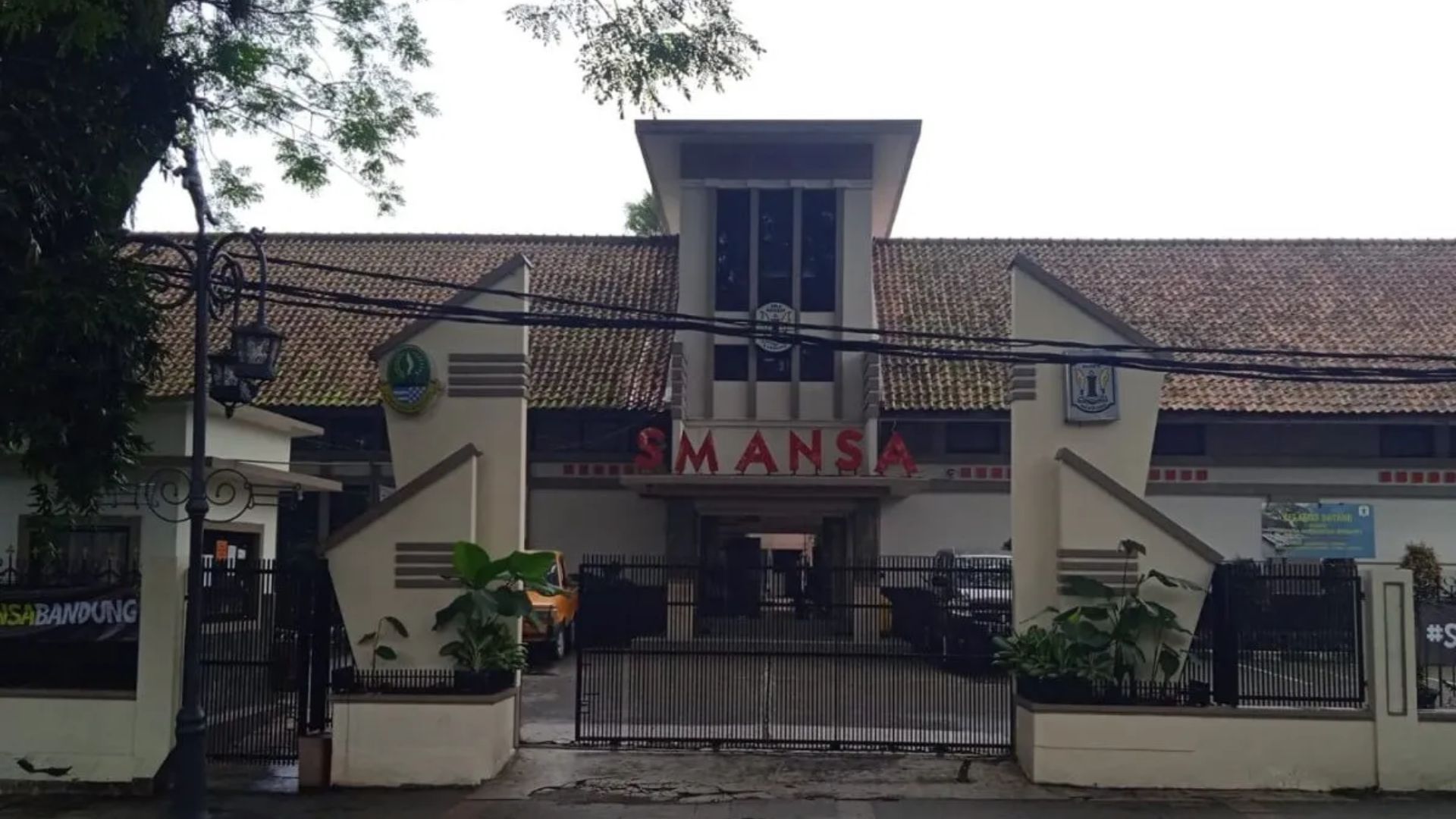 SMAN 1 Bandung Gelar Sujud Syukur Usai Menang Sengketa Lahan di PTTUN
