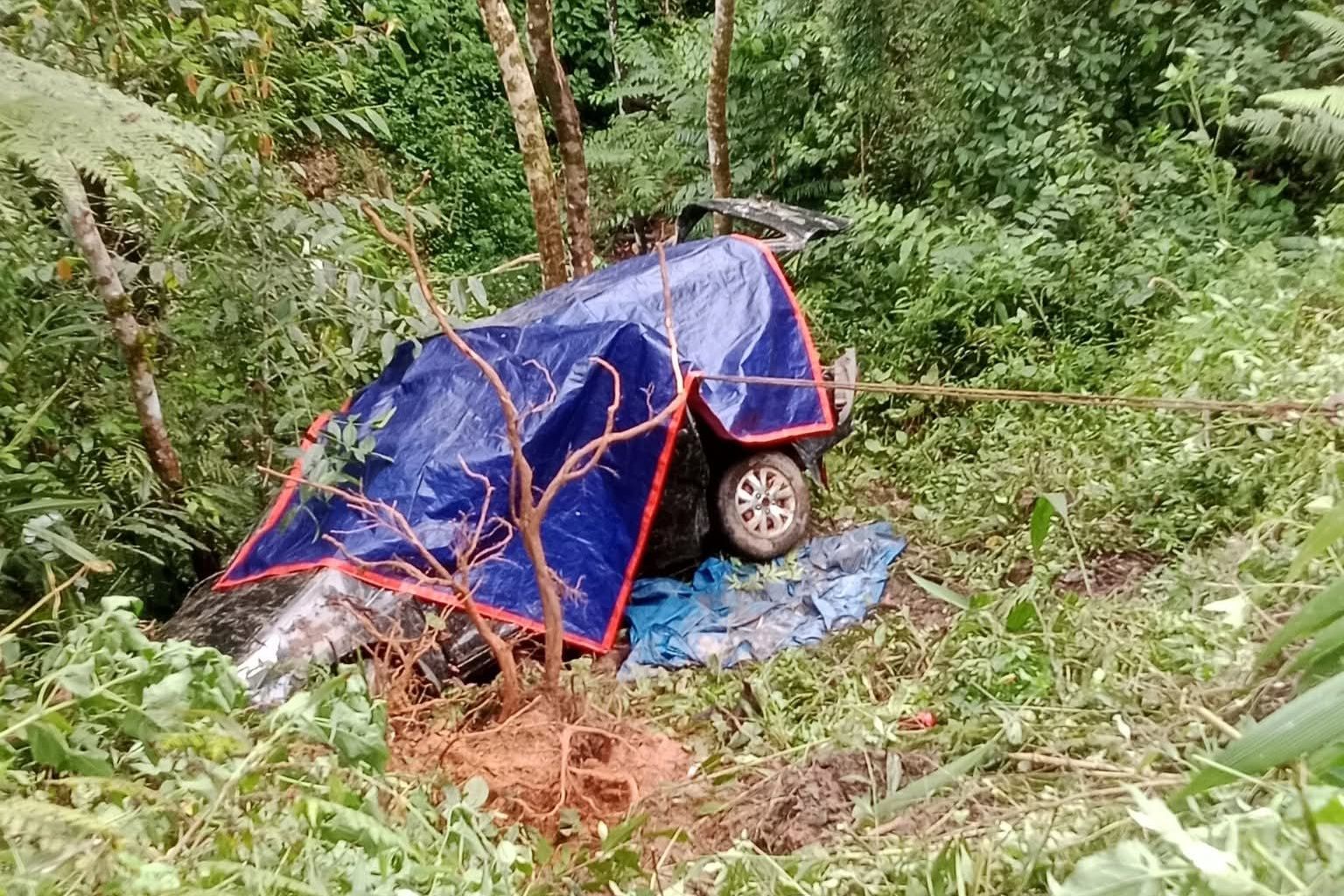 Kaca Mobil Tertutup Kabut, Innova Bawa 5 Orang Jatuh ke Jurang di Poros Palopo-Toraja