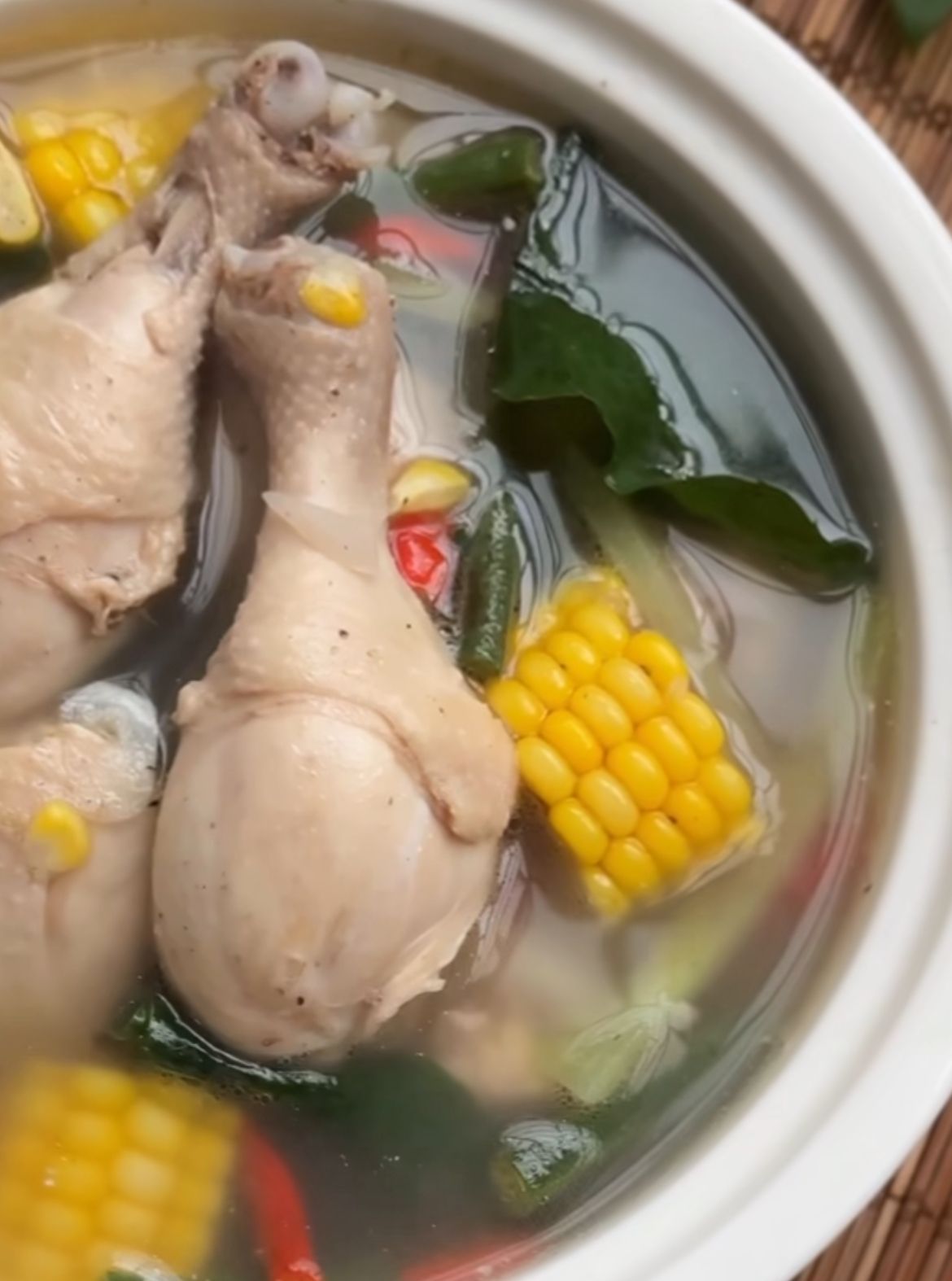 Patut Dicoba! Begini Resep Ayam Asam Daun Kedondong yang Segar dan Autentik