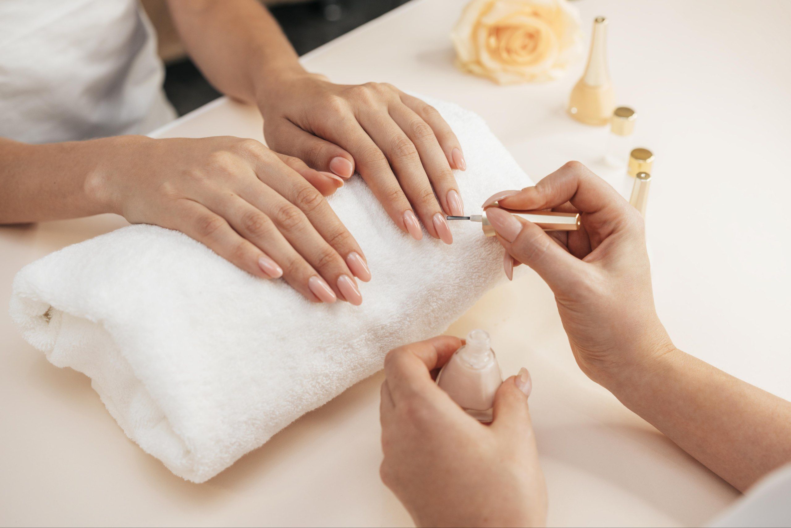 30 Ide Nama Usaha Nail Art yang Aesthetic dan Menarik