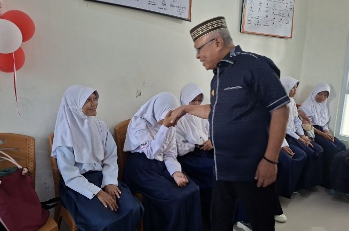 Belajar dari SMP 1 Tilango, Sofyan Puhi Minta Sekolah di Kabupaten Gorontalo Ajarkan Mitigasi Bencana