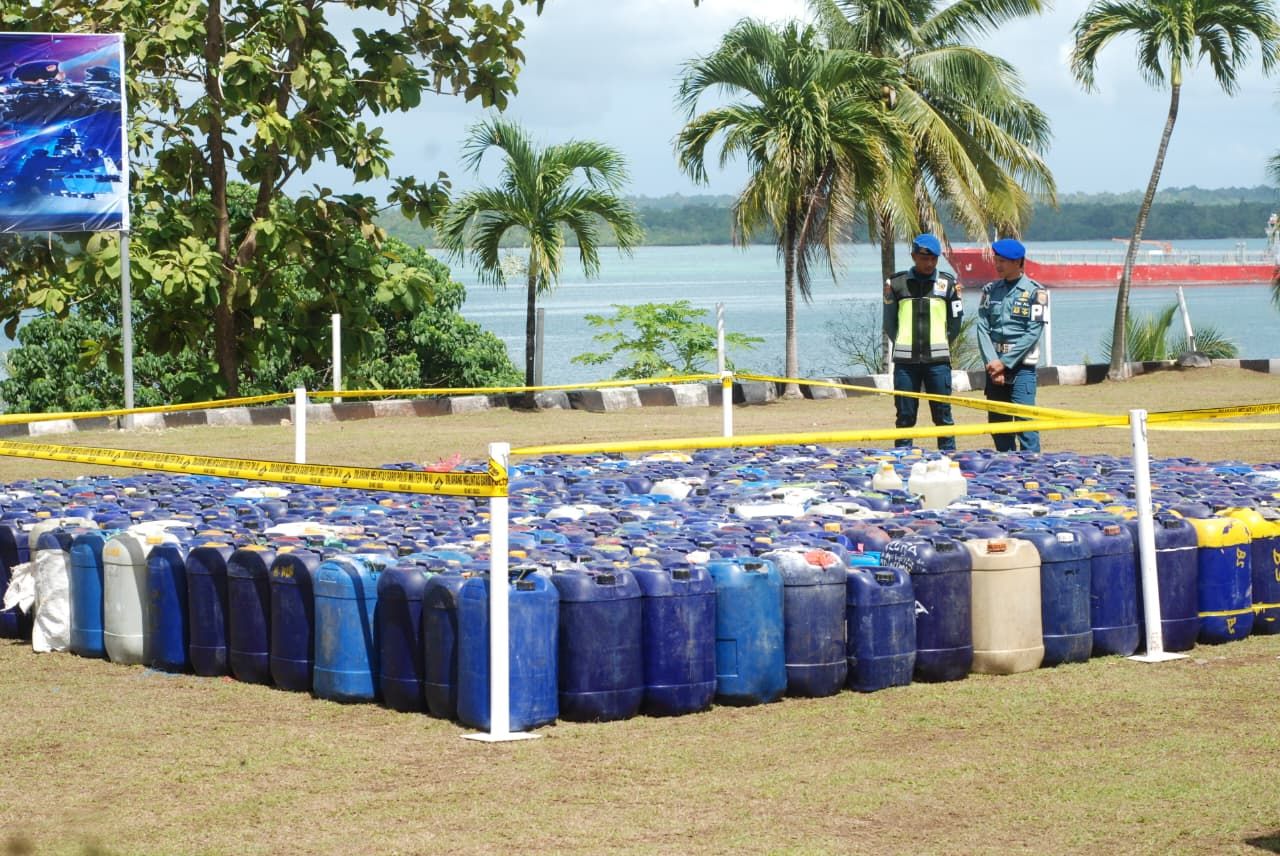 Lanal Tual Musnah 13.810 Liter Sopi Hasil Sitaan dari Dua Kapal Tujuan Tanimbar-Maluku Tenggara