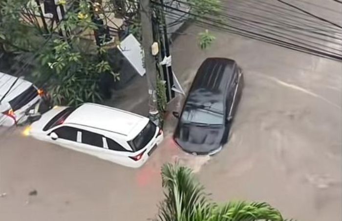 Banjir Besar Melanda Bali, Aktivitas Warga Lumpuh