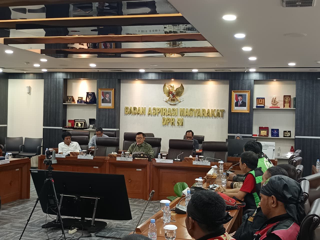 DPR Minta Aplikator Tidak Beratkan Pengemudi Ojol dengan Banyak Asuransi
