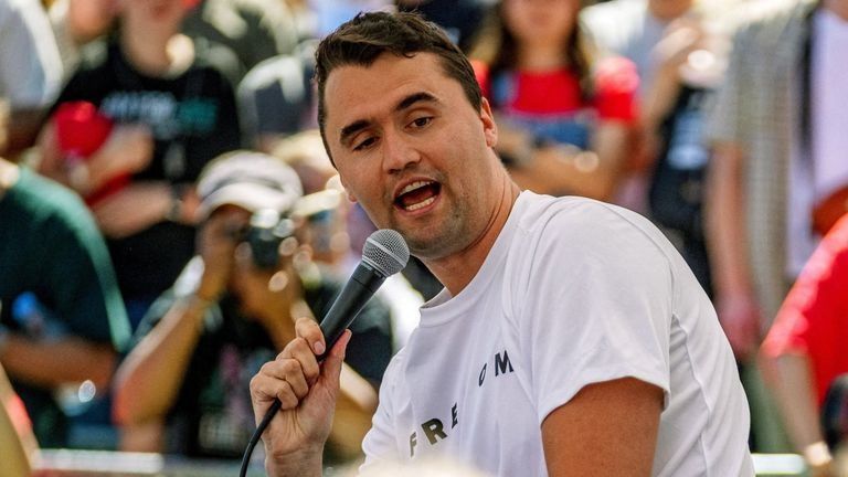 Charlie Kirk, Influencer Pro-Trump, Tewas Ditembak saat Pidato di Universitas Utah Valley