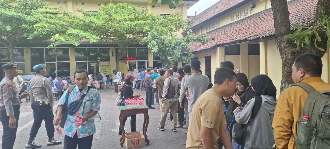 Lebih Dari 200 Calon PPPK Padati Hari Pertama Pemberkasan SKCK di Polresta Yogya Hari Ini