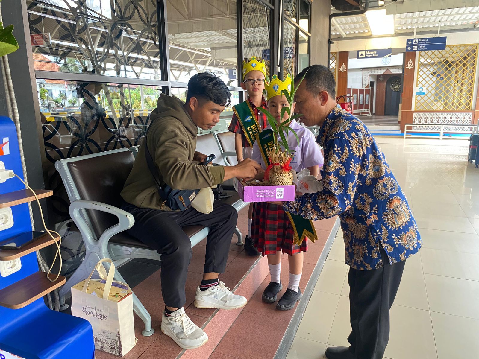 Kolaborasi Daop 6 Yogya Bersama Yayasan Tarakanita Gelar Sosialisasi Cinta Lingkungan di Stasiun
