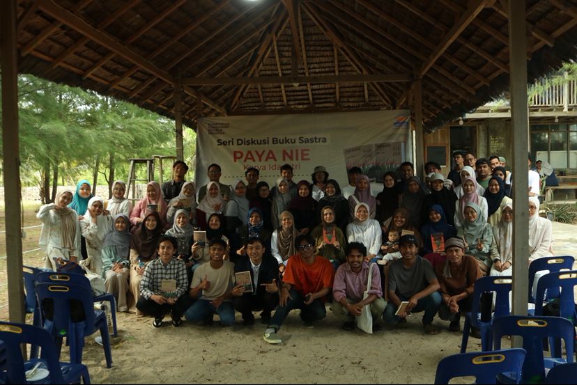 Seri Diskusi Buku Sastra di Aceh: Belajar Sejarah Lewat Karya Sastra