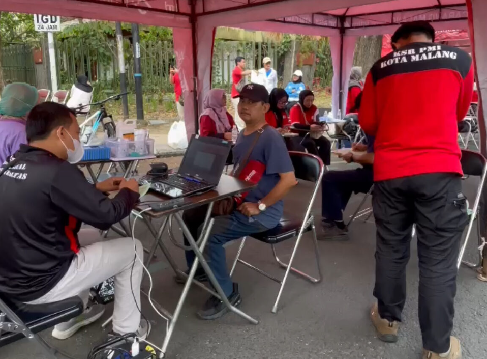 PMI Kota Malang Tawarkan Layanan Medis dan Darurat Gratis di CFD Ijen