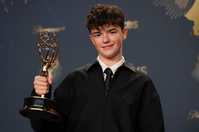 Owen Cooper Cetak Sejarah, Jadi Pria Termuda yang Memenangkan Emmy Awards