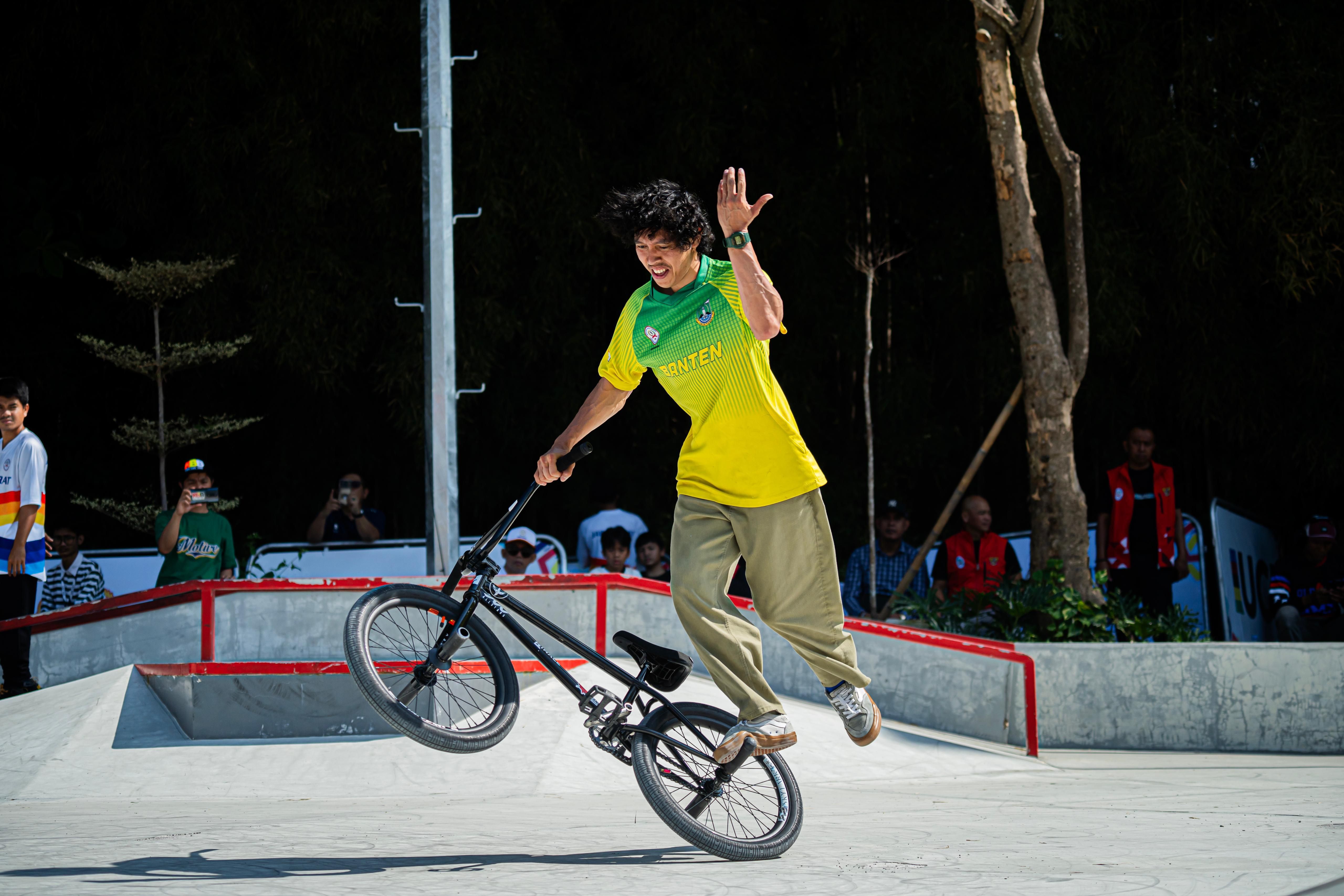 Heru Anwari Atlet BMX Profesional Asal Banten Pilih Pindah Ke Jabar Akibat Pemerintah Abai
