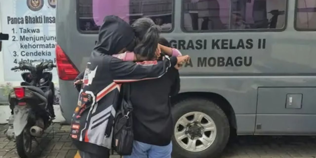 Terdepotasi, WNA asal Filipina berjanji untuk kembali demi keluarganya di Indonesia.