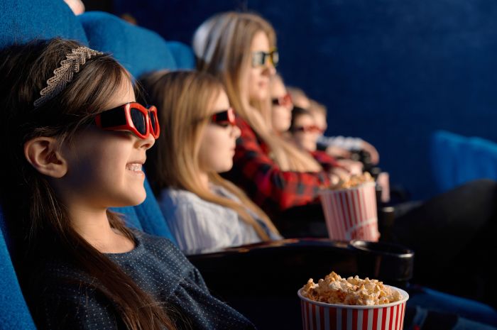 100 Caption Bahasa Inggris Nonton Film di Bioskop, Aesthetic!