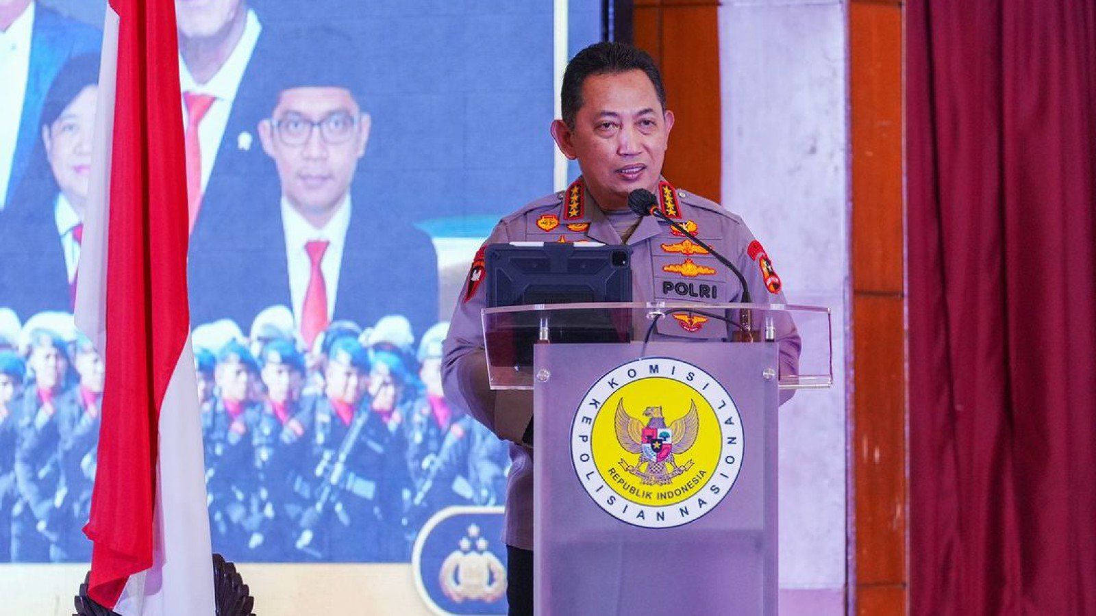 Kapolri Menyampaikan Belasungkawa kepada Keluarga Pengemudi Ojol Korban Kerusuhan di Jakarta