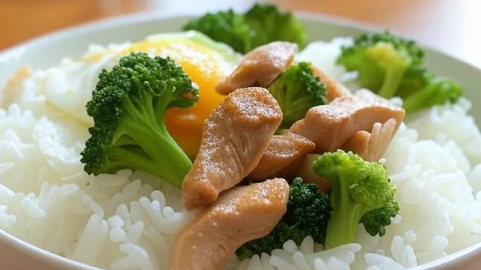 Mudahnya Membuat Rice Bowl Ala Korea di Rumah