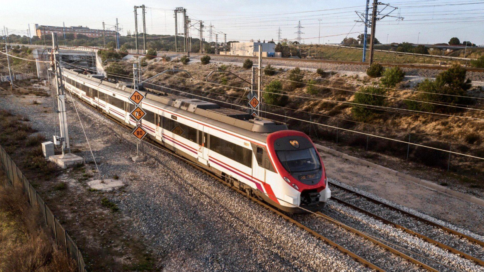 Infrastruktur Transportasi: Kunci Pengurangan Biaya Logistik di Indonesia