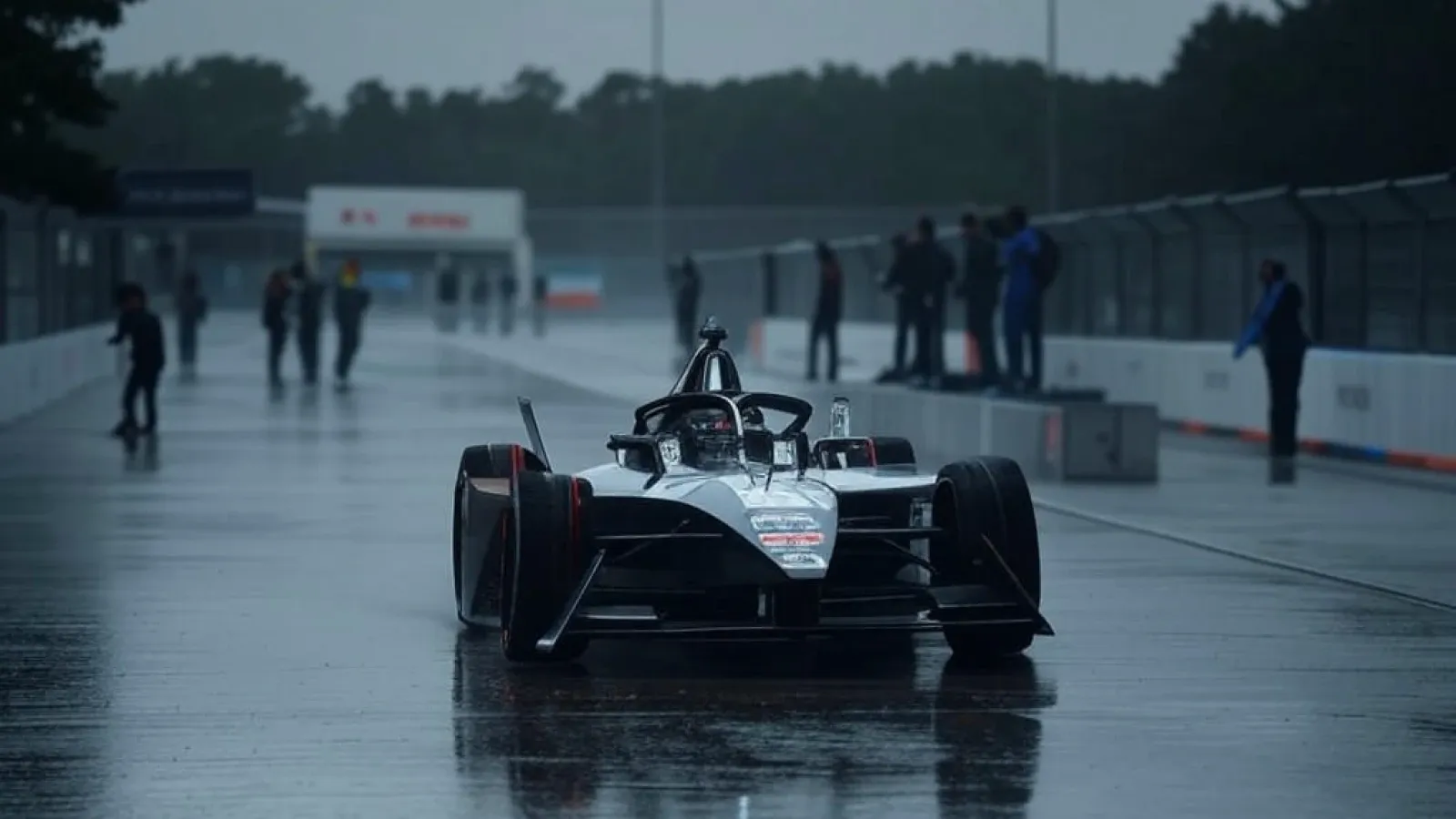Strategi Tim Balap Menghadapi Tantangan Hujan di E-Prix