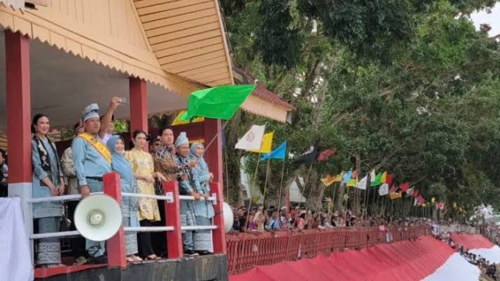 Festival Pacu Jalur Dibuka Resmi oleh Wakil Presiden Gibran Rakabuming Raka
