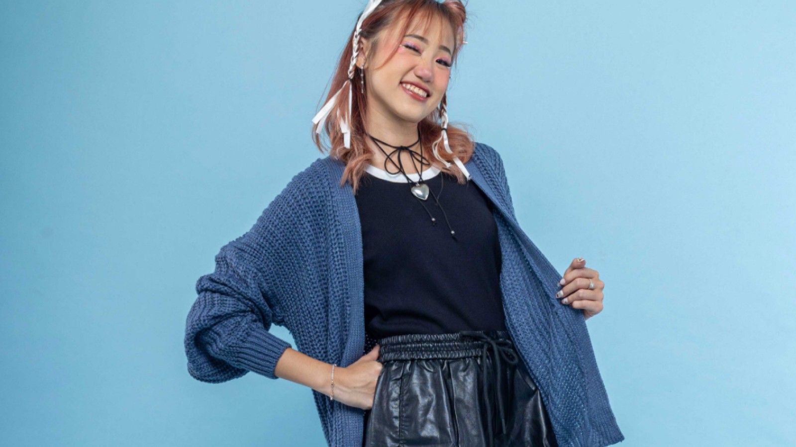 Tips Tampil Stylish dengan Outer Oversize