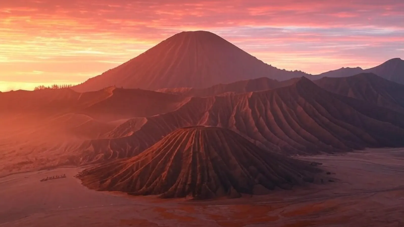 Destinasi Wisata Alam Terbaik di Indonesia: Pulau Komodo, Gunung Bromo, dan Raja Ampat