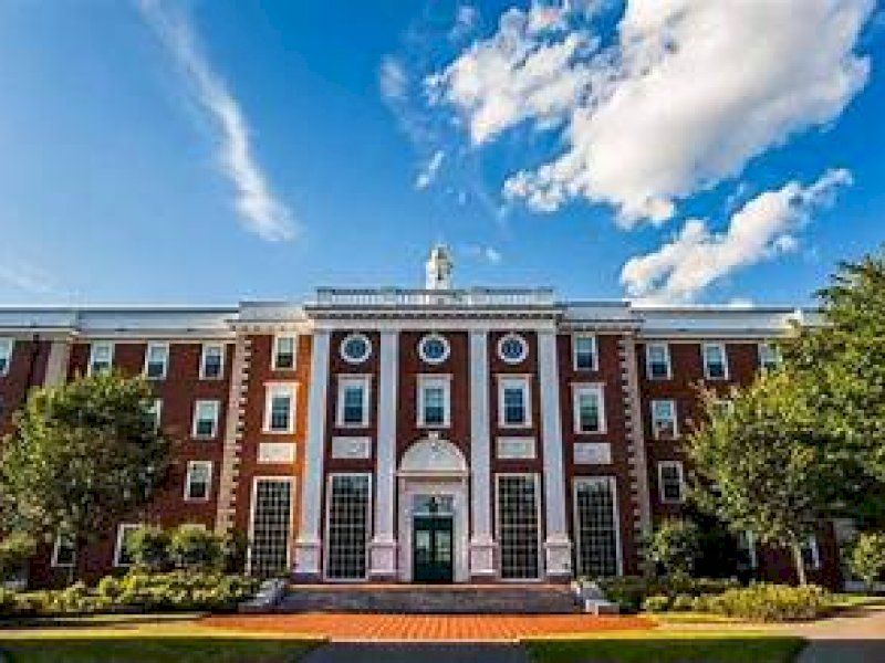 Pemerintah Trump Larang Harvard Terima Mahasiswa Asing, Kenapa Sih?