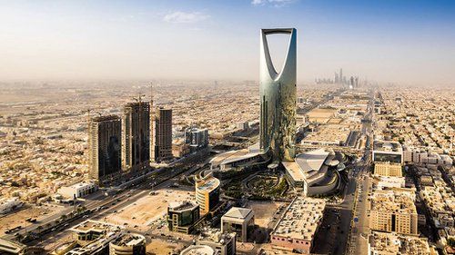 Heboh Arab Saudi Izinkan Alkohol Dijual Bebas pada 2026