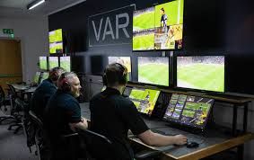 VAR dan Wasit Asing Bikin Liga 1 Lebih Baik