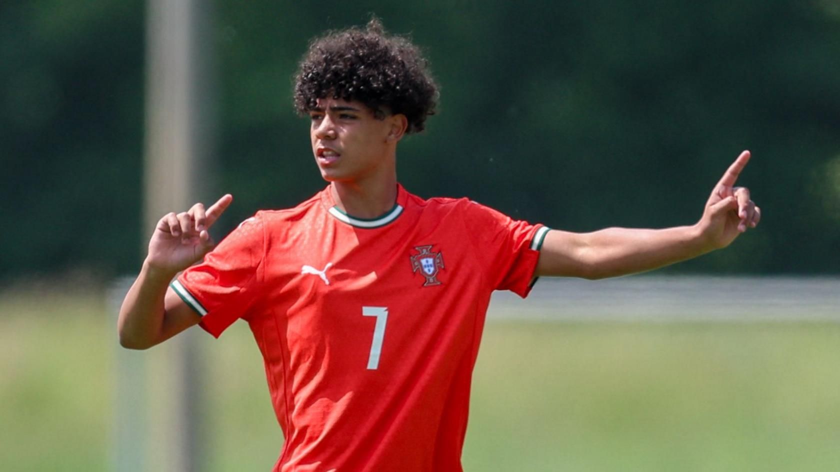 Ronaldo Merasa Bangga Usai Sang Anak Cetak 2 Gol di Portugal U-15