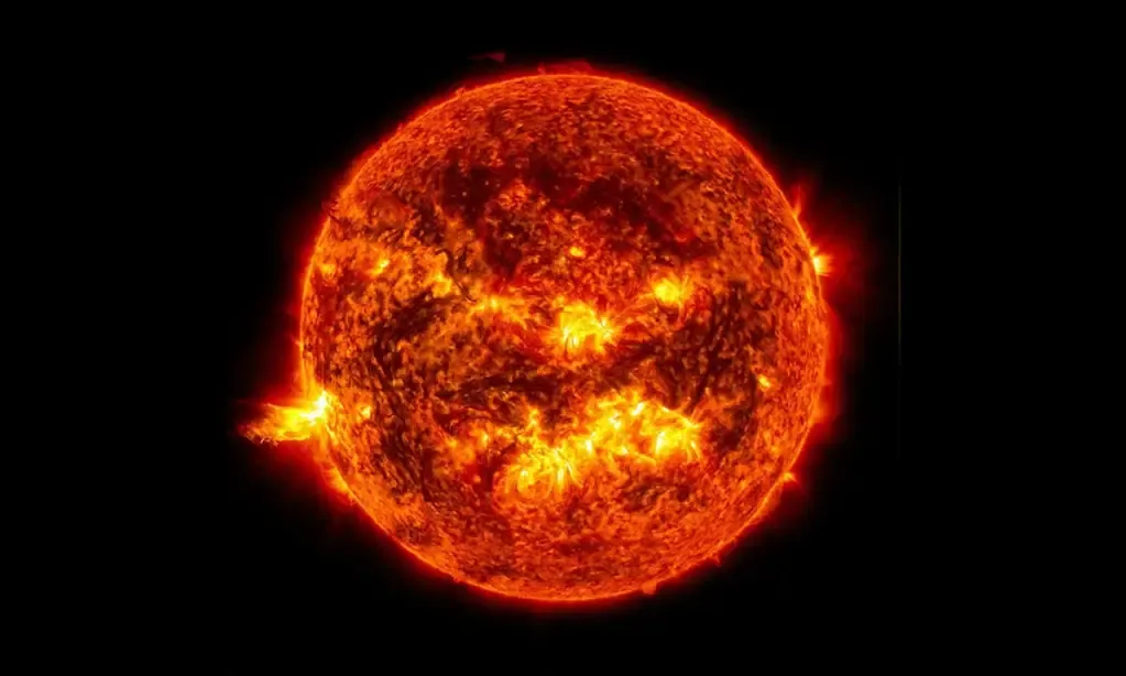 Letusan Matahari Bikin Satelit Starlink Berguguran
