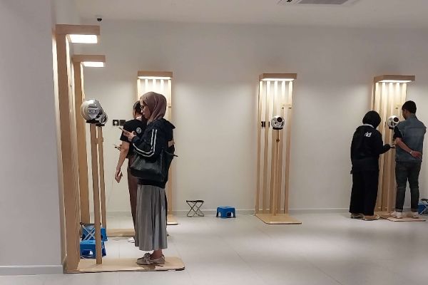 World Kumpulkan 500 Ribu Data Retina Warga RI, Komdigi Beri Perhatian Serius
