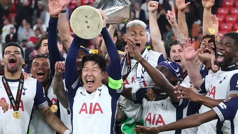 Son Heung Min Menangis Bahagia Jadi Legenda Usai Tottenham Kalahkan MU dan Juara Liga Europa!
