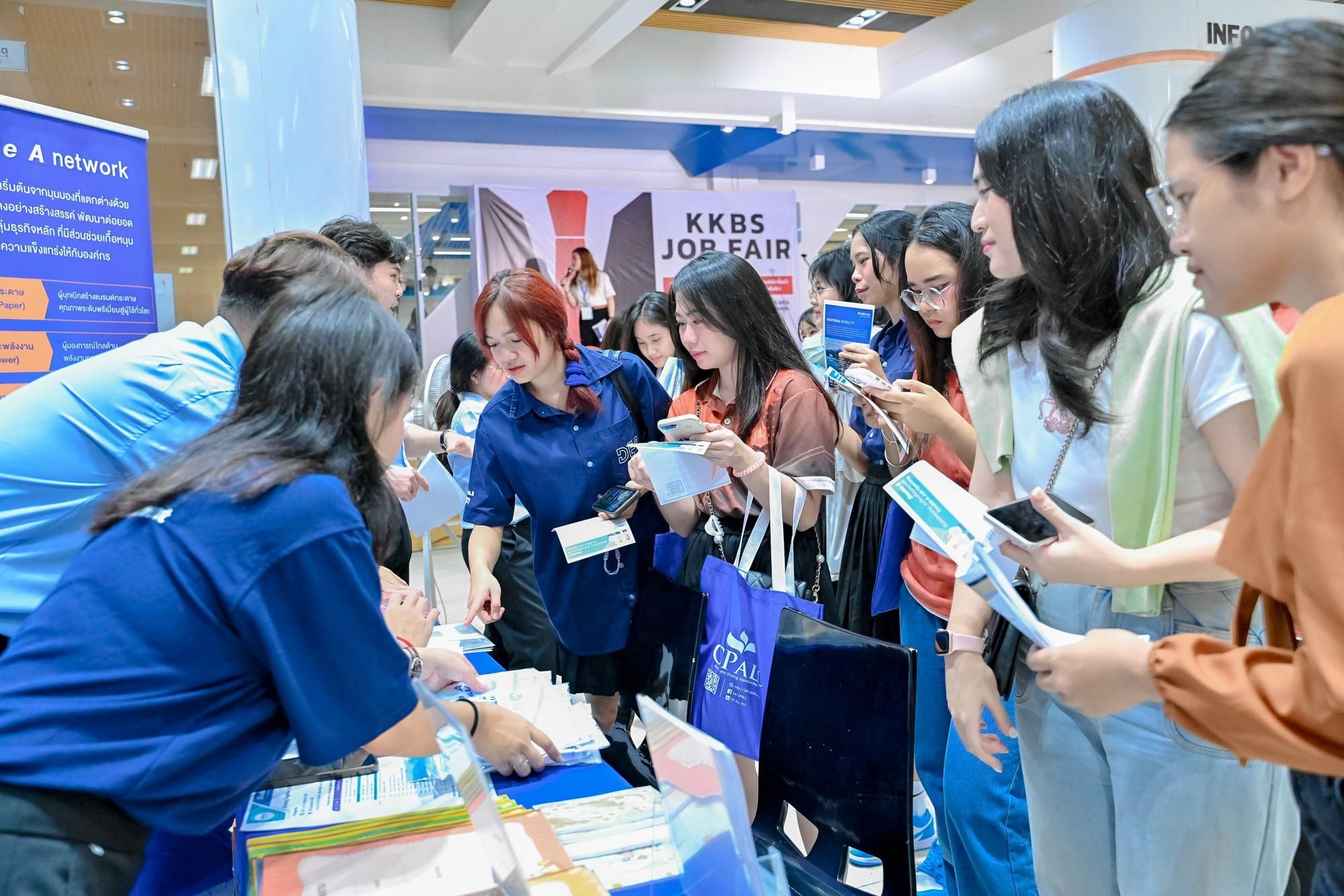 Kemnaker Gelar Job Fair 2025, Total Ada 25 Ribu Lowongan Kerja Menanti Mu!