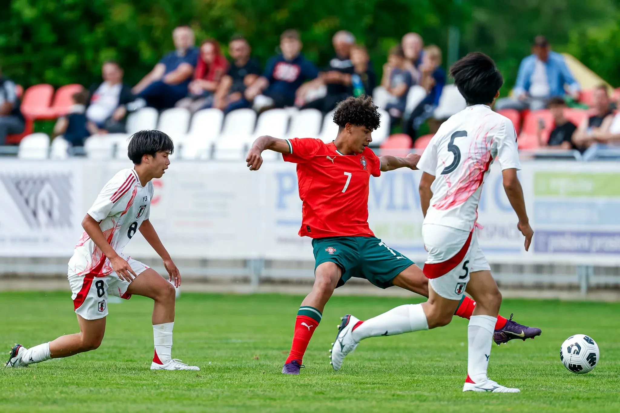 Cristiano Ronaldo Jr Dipantau MU saat Debut di Portugal U-15