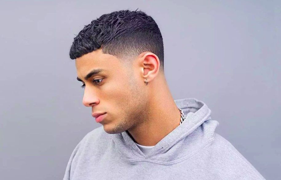 Gaya Rambut yang Lagi Hits dan Mudah Ditiru, Yuk Coba!