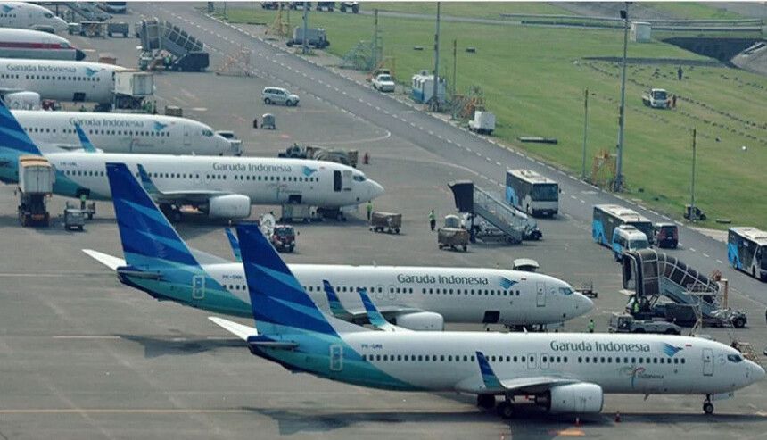 Garuda Indonesia Hentikan Operasional 15 Pesawat, Apa Yang Terjadi?