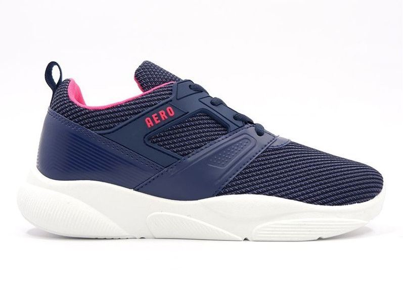Sneakers Lokal yang Sedang Hits Tahun Ini