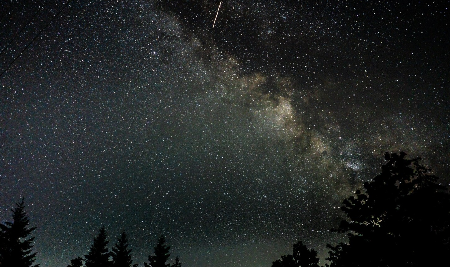 Rahasia di Balik Fenomena Hujan Meteor
