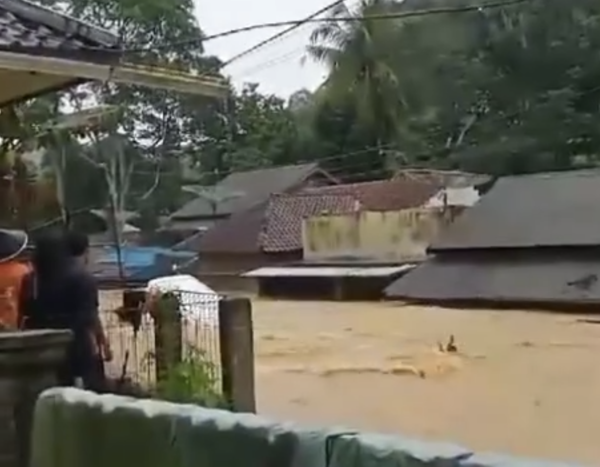 Update Banjir dan Longsor Sukabumi: 20 Desa Terdampak!