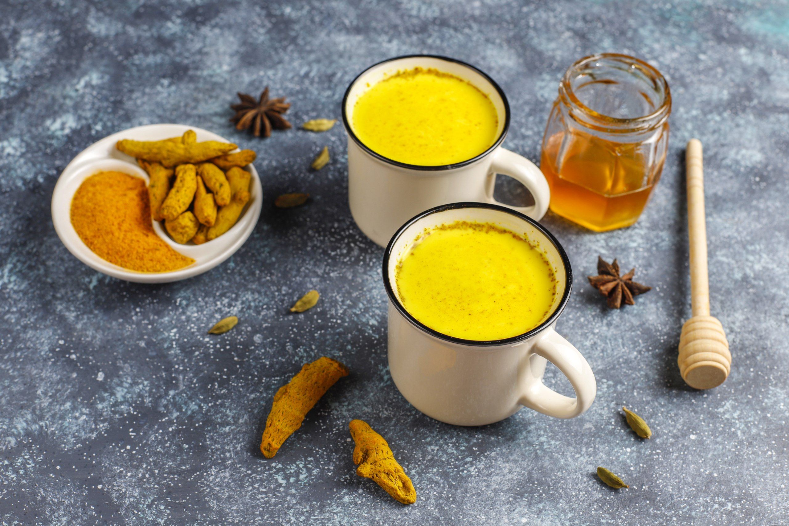 7 Khasiat Minum Jamu Kunyit dan Madu untuk Kesehatan Tubuh