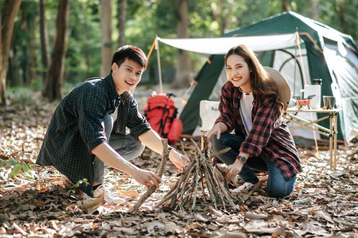105 Caption Bahasa Inggris Camping di Alam, Singkat Lucu!