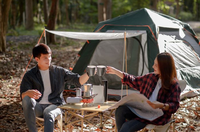 105 Caption Bahasa Inggris Camping di Alam, Singkat Lucu!